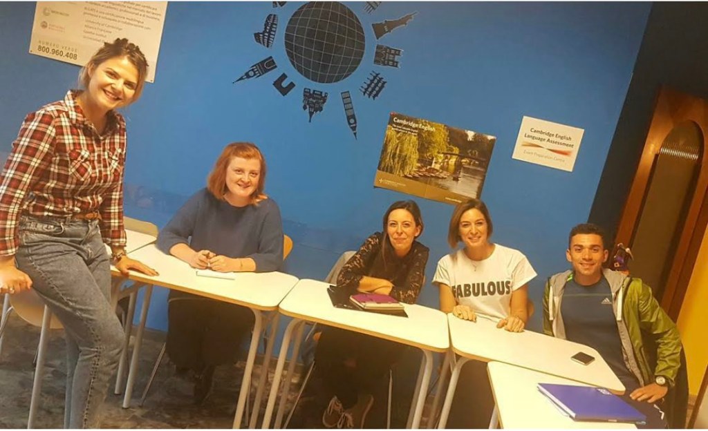 Teaching English in Italy
Adults, young learners, group lessons, speaking clubs